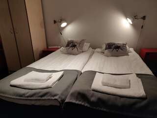 Отель Kuerkievari KuerHotel Экясломполо Просторный двухместный номер с 2 отдельными кроватями-3