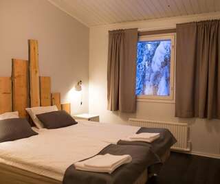 Отель Kuerkievari KuerHotel Экясломполо Стандартный двухместный номер с 2 отдельными кроватями-19